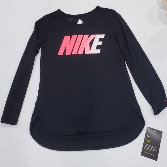 🆕️ Nike Keyhole Top - Picture 2 of 5